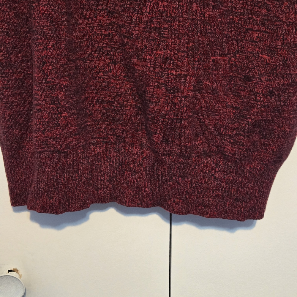 Dressbarn Burgundy Knit Women's Sweater with Button Accent Shoulders- Size 1X‎ - Picture 5 of 7